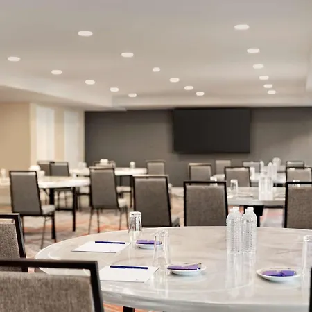 Doubletree By Hilton Columbus Dublin-2