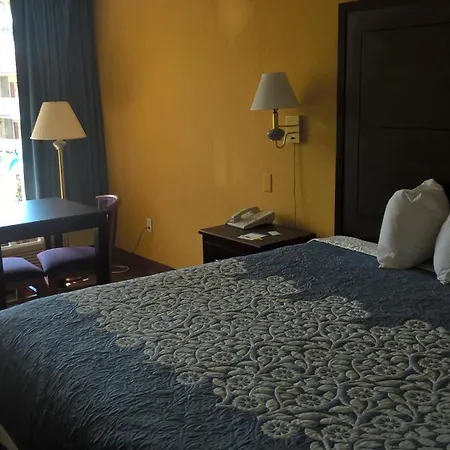 Days Inn & Suites By Wyndham Port Richey-3