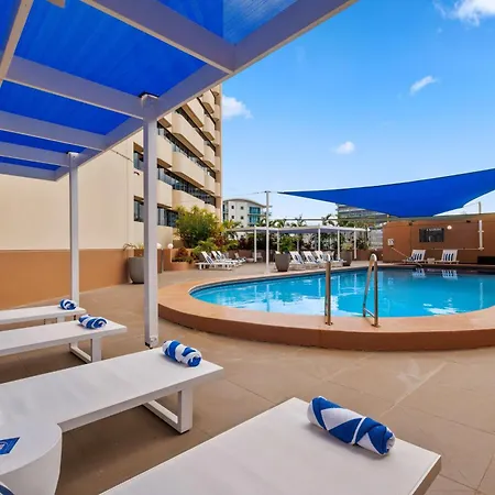 Hilton Darwin-2