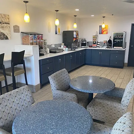 Baymont By Wyndham Danville Il-2