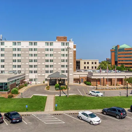 Doubletree By Hilton Neenah-2