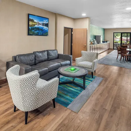 Everspring Inn & Suites-2