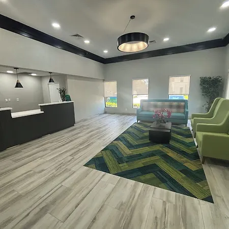 Quality Inn & Suites At Airport Blvd I-65-2