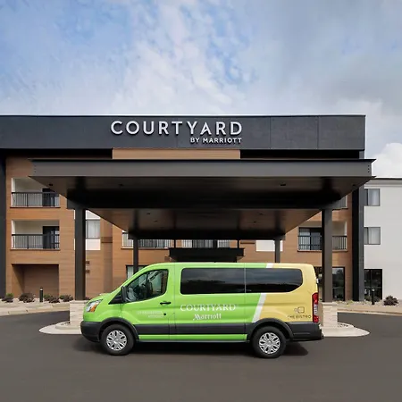 Courtyard Grand Rapids Airport-2