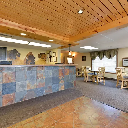 Super 8 By Wyndham Rapid City-3