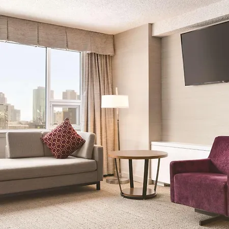 Coast Edmonton Plaza Hotel By Apa-3