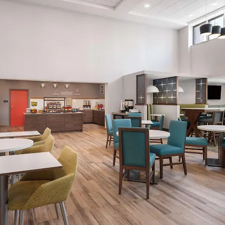 Hampton Inn & Suites Fort Myers Beach/Sanibel Gateway-2