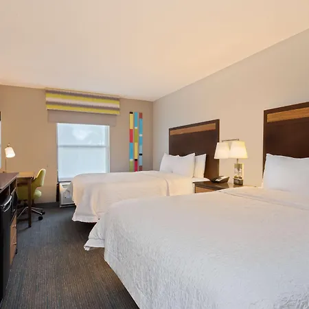 Hampton Inn & Suites Fort Myers Beach/Sanibel Gateway-3