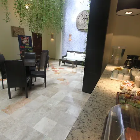 Hotel Los Itzaes By 5Th Av-3
