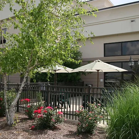 Hampton Inn & Suites, Springfield Sw-3