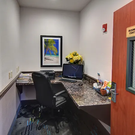 Spark By Hilton Galveston-2