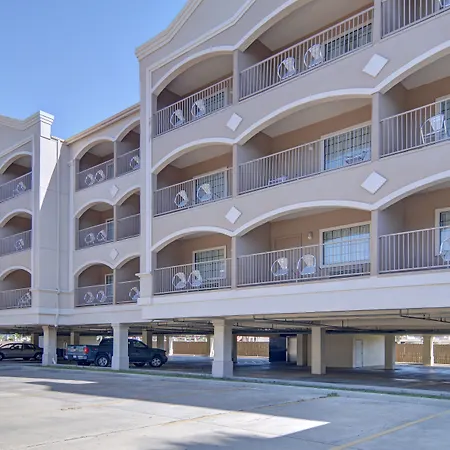Spark By Hilton Galveston-3