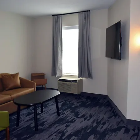 Fairfield By Marriott Youngstown/Austintown-3