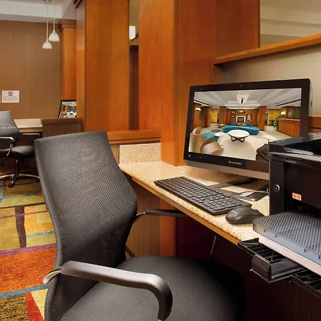 Fairfield Inn & Suites By Marriott Marshall-2