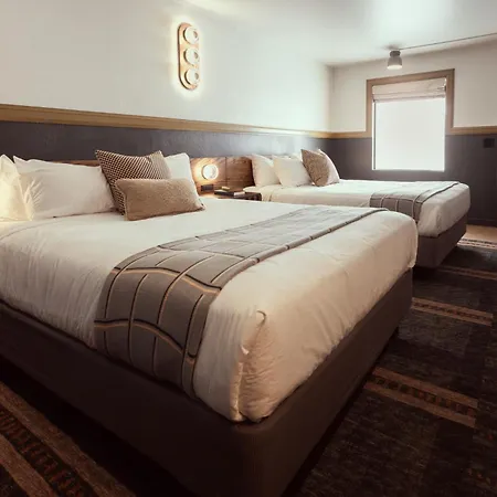 The Ozarker Lodge-3