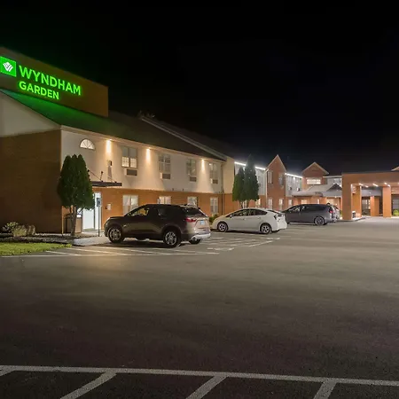 Wyndham Garden Galena Hotel & Day Spa-2