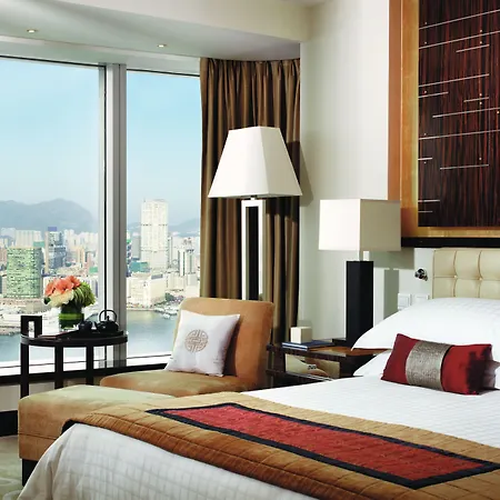 Four Seasons Hotel Hong Kong-2