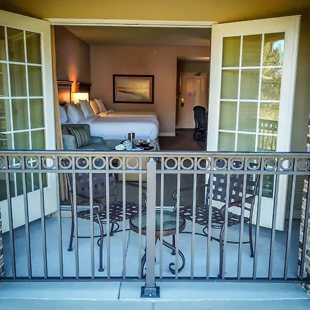 Courtyard Charleston Mount Pleasant-3