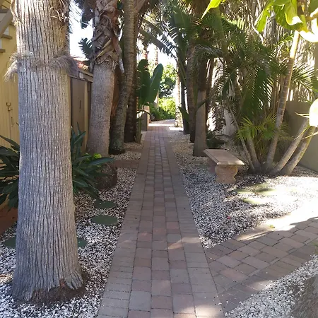 Turtle Crawl Inn - Longboat Key-2