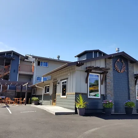 The Coho Oceanfront Lodge-3