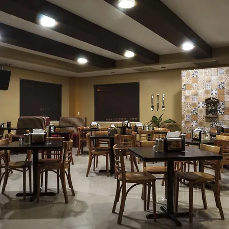 Hotel Conquistador Inn By Us Consulate-2