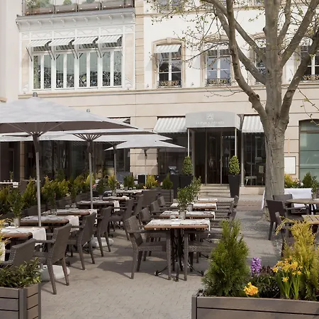 Hotel Le Place D'Armes - Relais & Chateaux-3