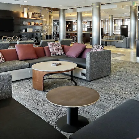 Courtyard By Marriott York-3