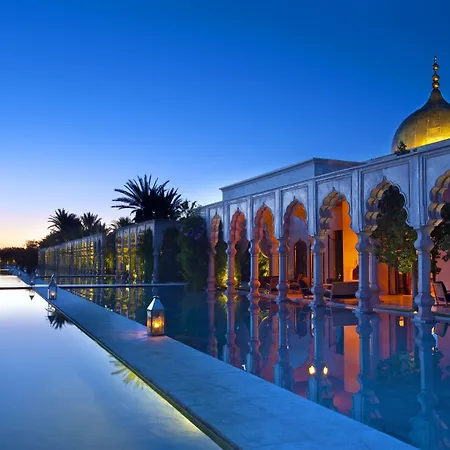 Palais Namaskar-3