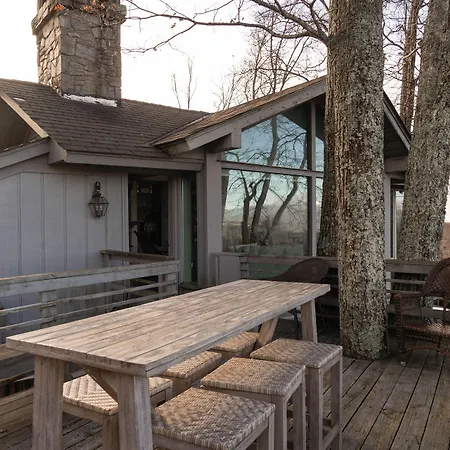Inn At Crestwood-3