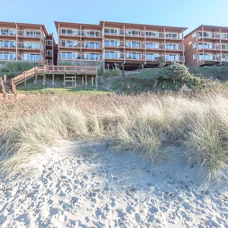 Hallmark Resort In Cannon Beach-2