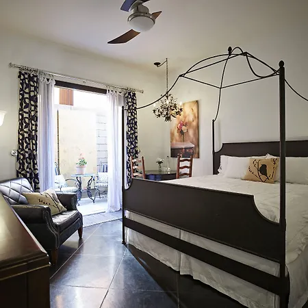 Bespoke Inn Scottsdale-3