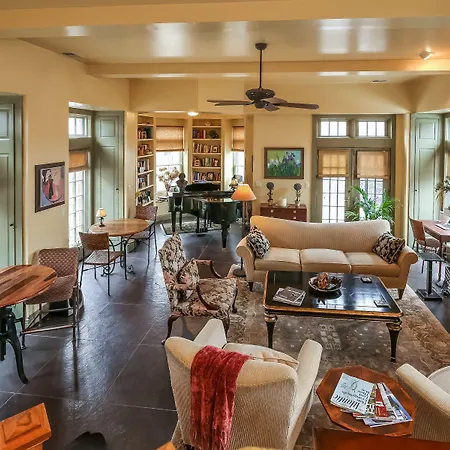 Harvey House Bed & Breakfast-3