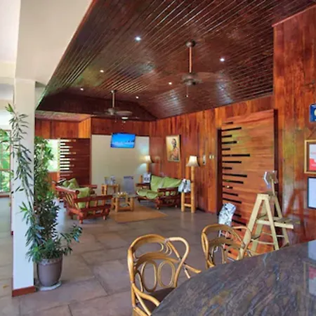 Hibiscus Lodge Hotel-3
