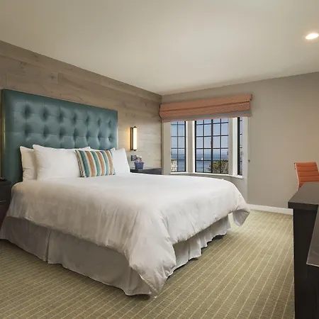 Wave Street Inn-2