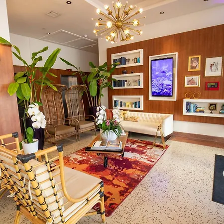 Hotel Croydon-3