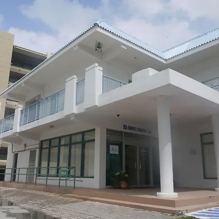 Surfrider Resort Hotel-3