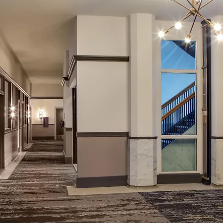 Doubletree By Hilton Youngstown Downtown-3