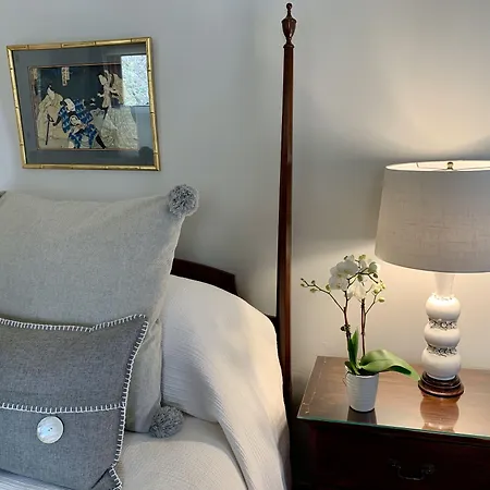1795 Acorn Inn Bed And Breakfast-2
