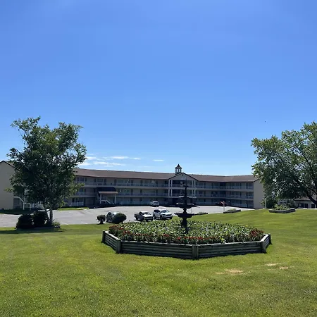 Quality Inn Lakefront-3