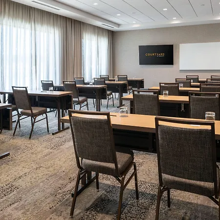 Courtyard By Marriott Petaluma Sonoma County-3