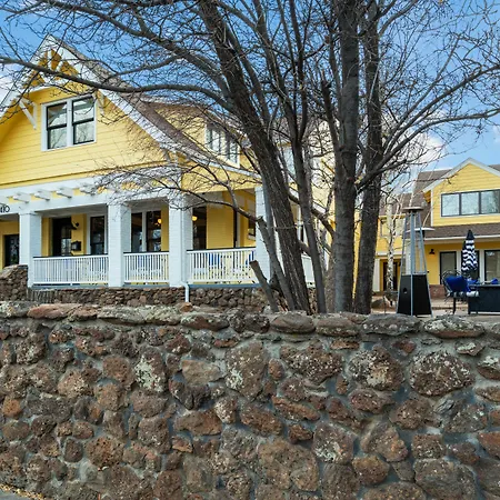 Bespoke Inn Flagstaff-3