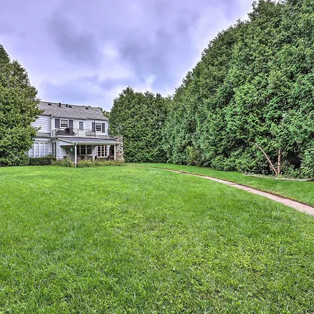 Sheboygan Home With Views Of Lake And Lighthouse!-2