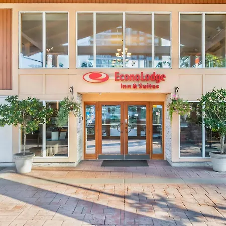 Econo Lodge Inn & Suites-3
