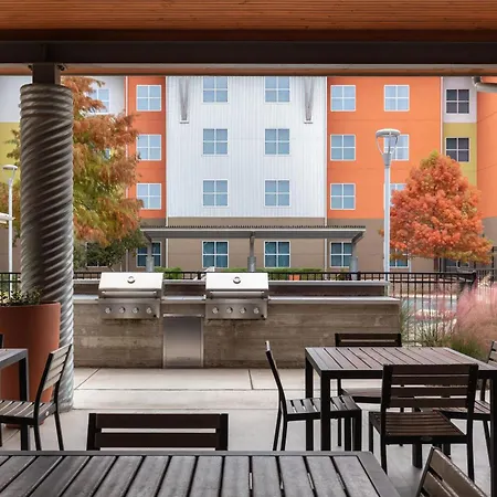 Homewood Suites Techridge Parmer @ I-35-2
