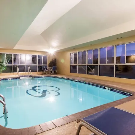 Comfort Suites Tulsa Central-2