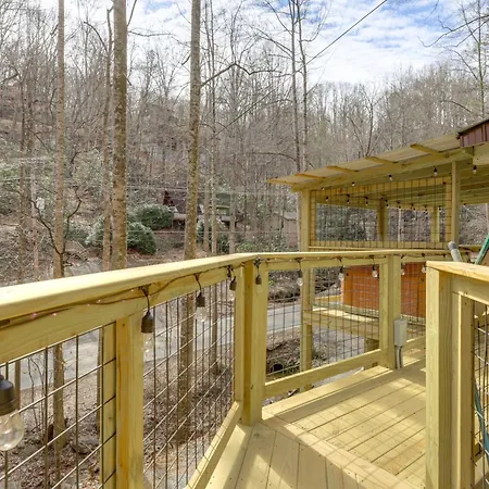 A-Frame Gatlinburg Cabin W/ Deck & Private Hot Tub-2