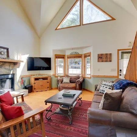 Resort Innsbruck Cabin With A Hot Tub And Deck!-2