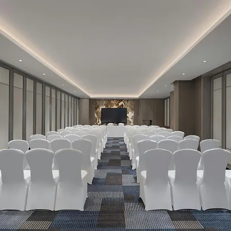Le Meridien Ahmedabad, A Premium Marriott Hotel-2
