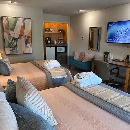 Discovery Inn-2