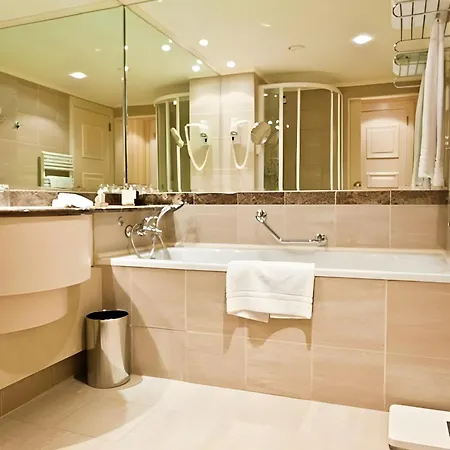 Hotel Le Chatelain-2